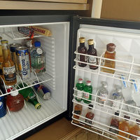 部屋にある冷蔵庫（ミニバー）