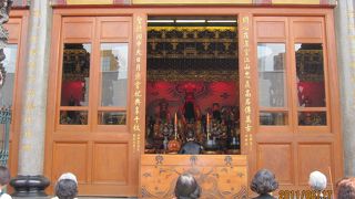 参拝者が多い！