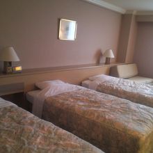 大人２名でしたが、トリプルのお部屋でした。広々。