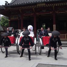 浅草神社で結婚式。風情があっていいですね。