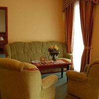 スイートは寝室とリビングにセパレートされています