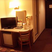 テレビ、デスク