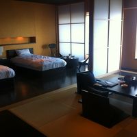 広めのお部屋。でも障子で仕切ることも出来ます。