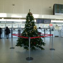 JAL側のクリスマスツリー