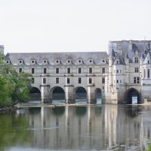 川にも目を。。。