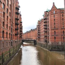 水面に映る建物も美しい！