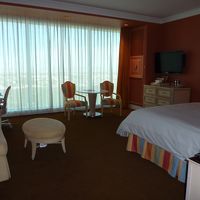 縦縞よ・・・どうしてこの柄が選ばれたのだ・・？