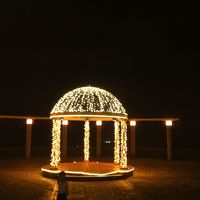 夜はライトアップされきれい！