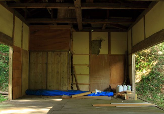 小さな集落の小さな神社