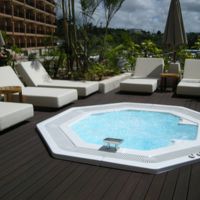 屋外ジャグジー