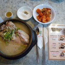 個性的な参鶏湯、一度食べてみる価値アリ