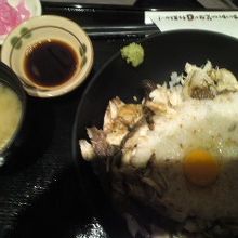 鯖とろろ丼　５００円也
