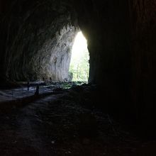 洞窟出口