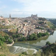 離れた場所から