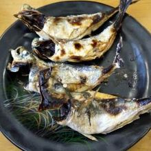 フィッシングパークTOI（トイ）で釣った鯵４匹の塩焼き 