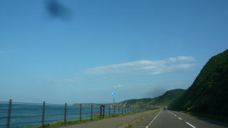 能取湖の湖畔をドライブして行くべし