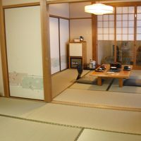 101号室のさくら。奥は内庭です。