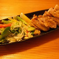 鶏のロースト。肉厚でジューシーで最高！