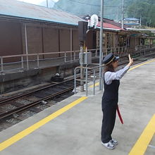 ホームではお見送りしてもらえます（笑）