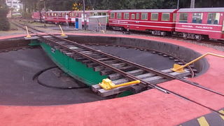 鉄道マニア垂涎の駅です