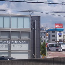 駅に隣接する観光センター