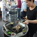 テレビでも良く紹介されるドラム缶で焼く焼肉屋