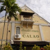 カラオ・イン、横の小道から