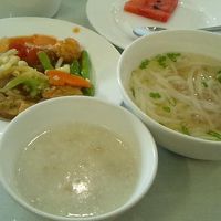 1日目の朝食です。