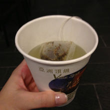 まずお茶を頂けます。＾＾