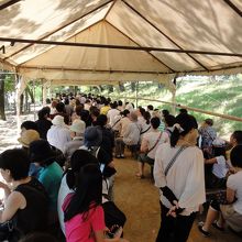 この日は天守閣まで１時間待ち