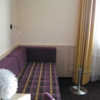 ソファーが大きいのでのんびりくつろげます。