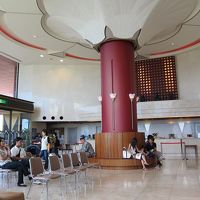 ロビー・フロント