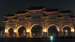 ライトアップされた中正紀念堂もいいよ！