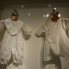 とっても可愛らしいベビー服！