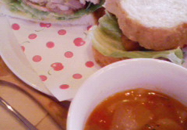 ボリューム満点のサンドイッチCAFE♪