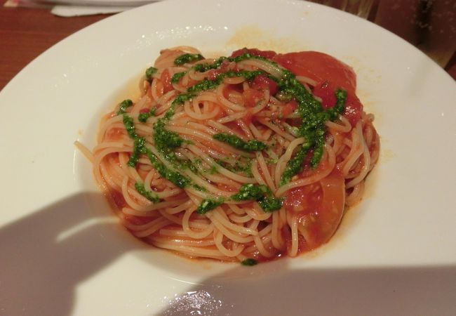 パスタとピザの店