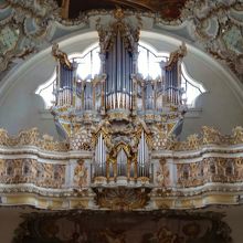 パイプオルガンも美しい･･･。