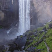 ヨセミテへ行ったら、やはりバーナル滝とネバダ滝