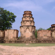 レンガ造り寺院