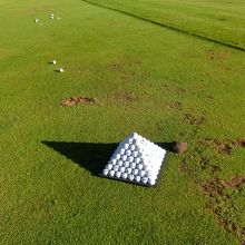 練習は芝の上から打ち放題