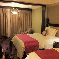 ひろ〜〜いお部屋！窓口からは森！