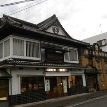 本店の建物全景