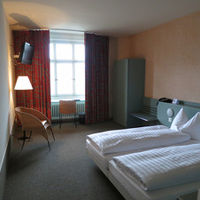 スペースがありあまるほどのツインの部屋