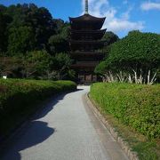 西の京の五重塔