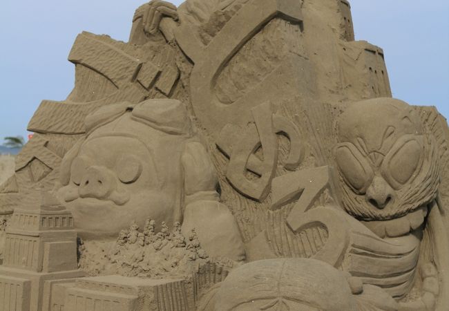 笑顔をここから あさひ砂の彫刻美術展2012