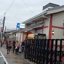 稲荷駅