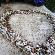 サン・ポールを愛したシャガールが眠る墓地