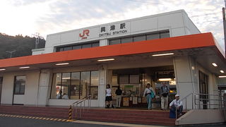 宿場町としての風情が駅前でも何となく楽しめます