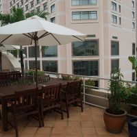 朝食のテラス席