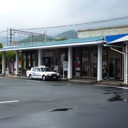 伊豆稲取駅 --- 「伊豆半島」の山間部へ行くバスはここから。